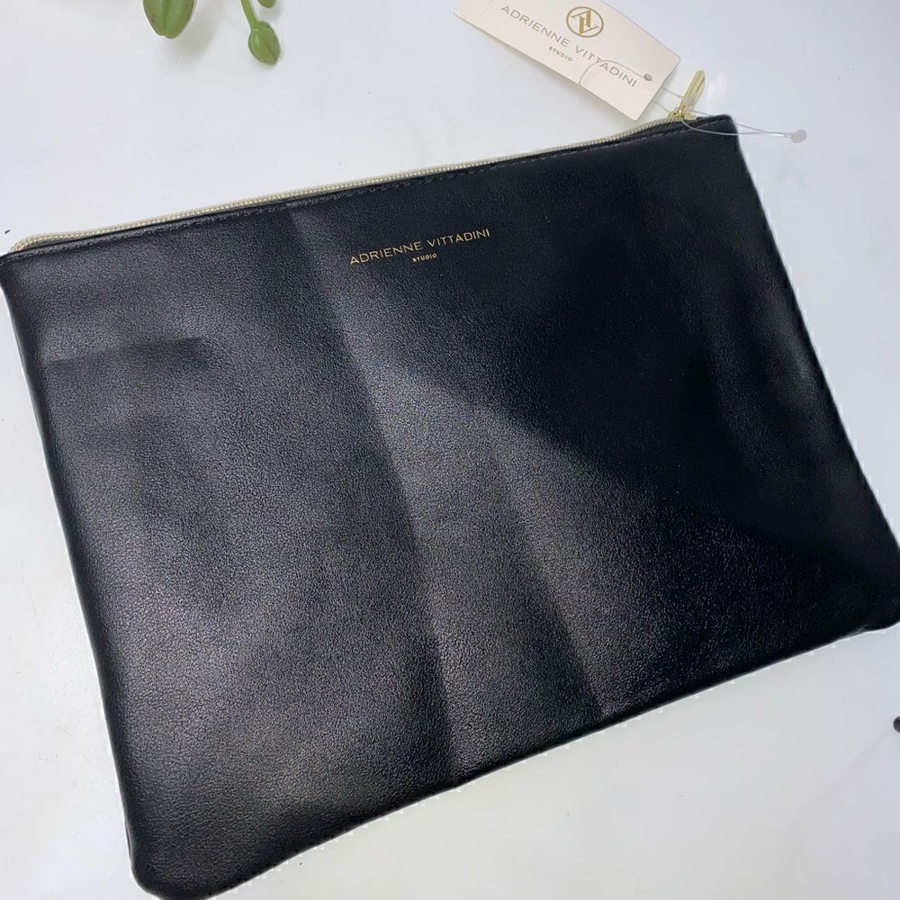 NEW Adrienne Vittadini Tech Pouch Black